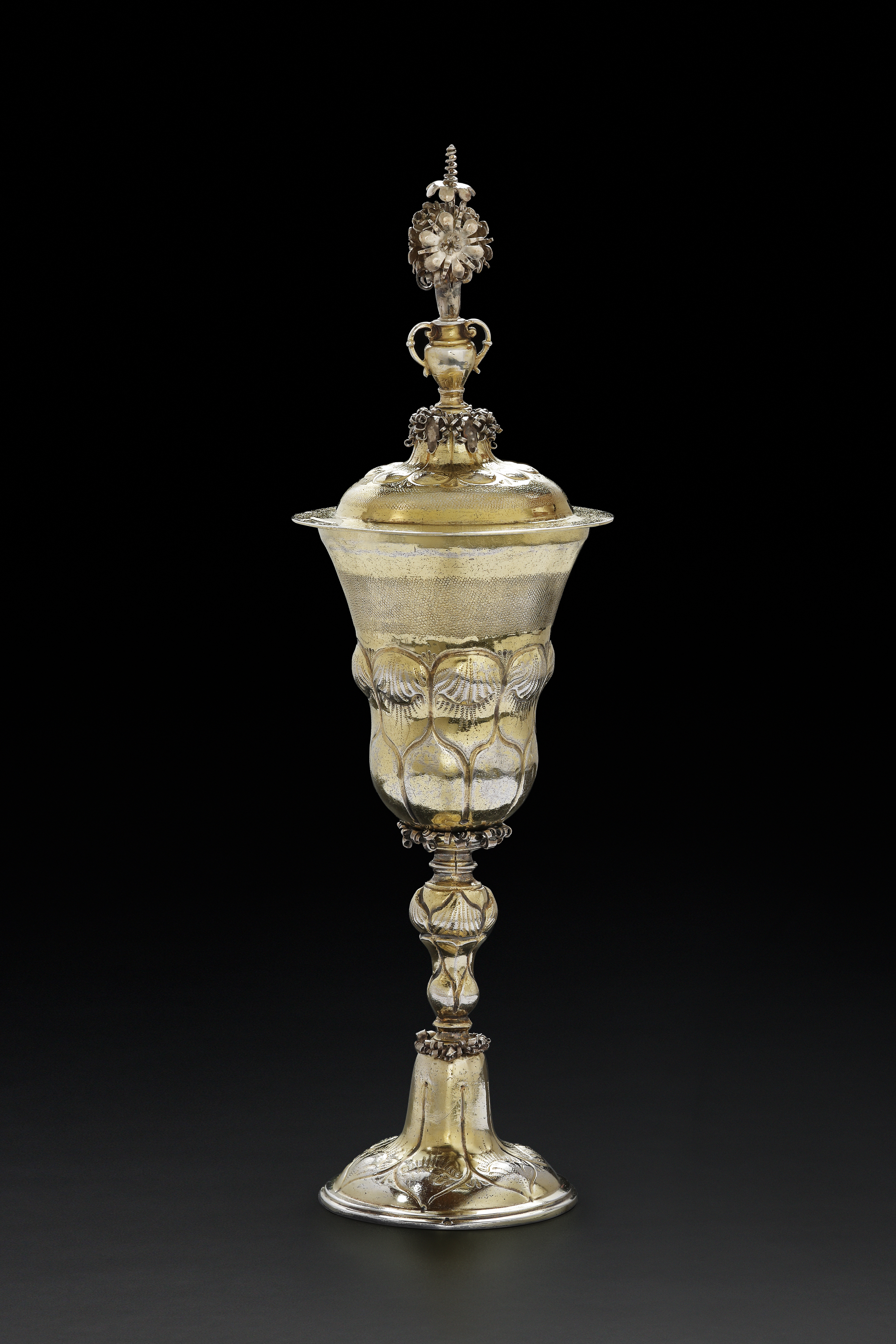 Dekelpokal – A covered drinking cup

